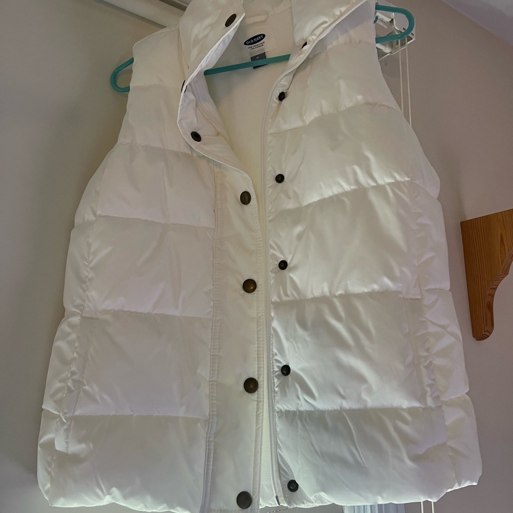 White puffer vest